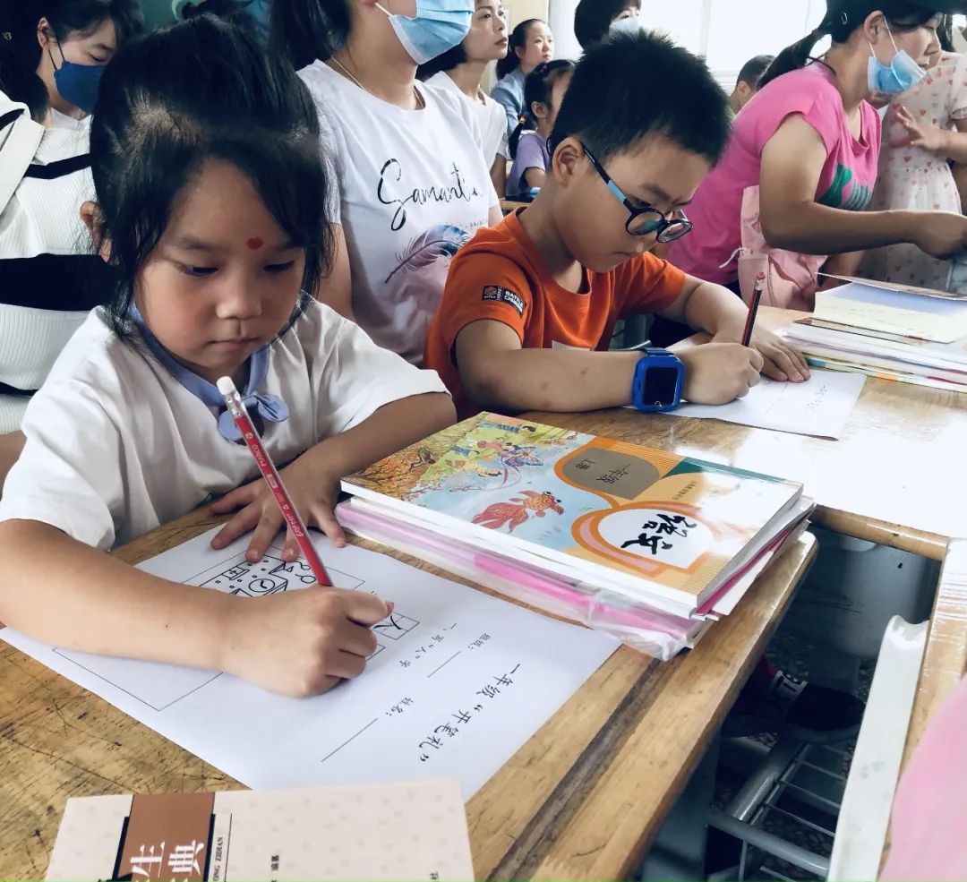 常德市常英英华学校,常德英华学校,英华学校,民办学校,常德民办小学,常德民办初中