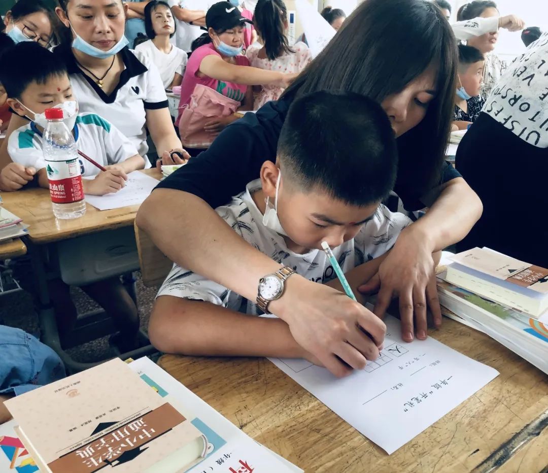 常德市常英英华学校,常德英华学校,英华学校,民办学校,常德民办小学,常德民办初中